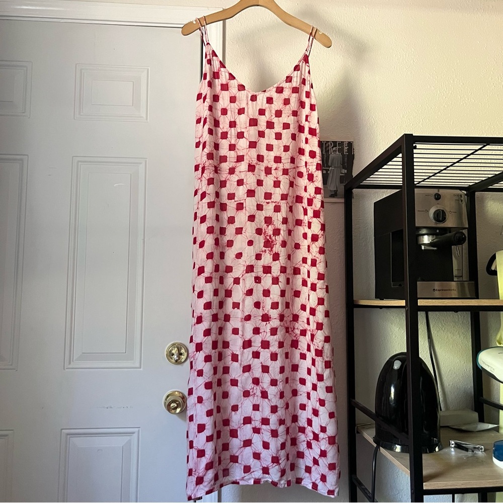 KOZII white red white geo tie dye batik sleeveless‎ midi dress
